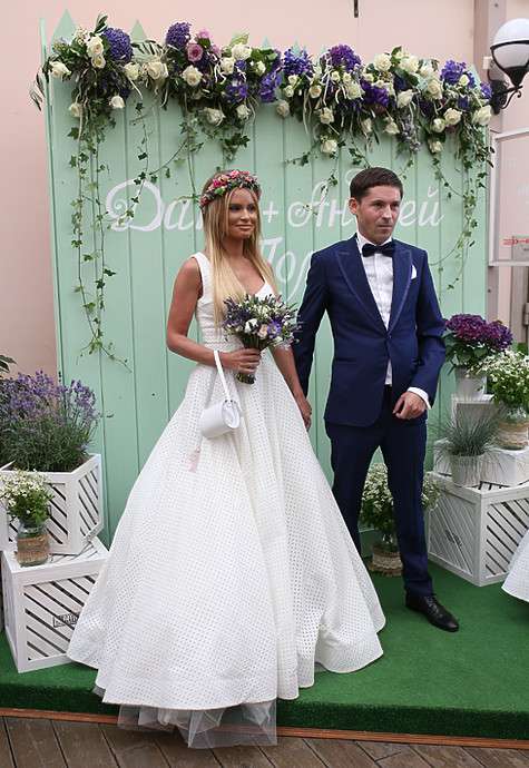 В начале августа Дана Борисова и Андрей Трощенко с размахом отметили свое бракосочетание. Фото: материалы пресс-служб.