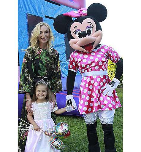 Kristinaorbakaiteinform: «Дисней повсюду. Минни Маус и юная принцесса Дисней». Фото: Instagram.com/orbakaite_k.