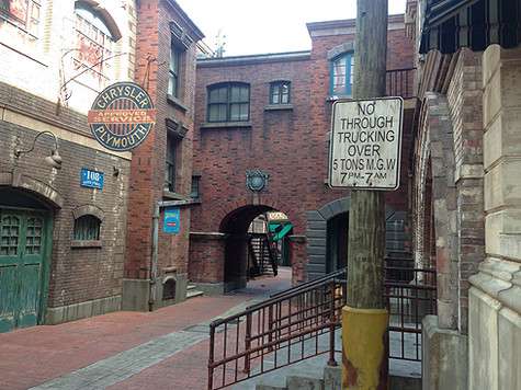 Некоторые улочки Нью-Йорка воссозданы в мельчайших подробностях. Некоторые улочки Нью-Йорка воссозданы в мельчайших подробностях.