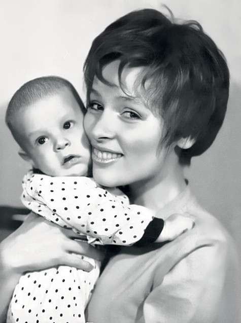 Жанна с маленьким Потапом. Она родила его вопреки страшным прогнозам врачей. Фото из личного архива Жанны Эппле.