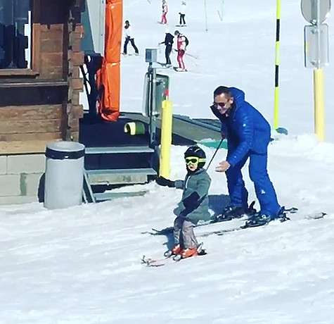 Victoriabonya: «Я знала, что Анджелине понравится кататься на лыжах!» Фото: Instagram.com/victoriabonya.
