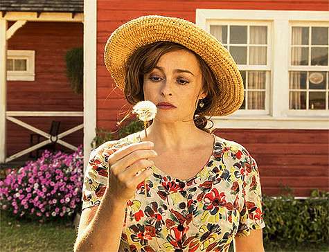 На роль мамы Спивета взяли Хелену Бонэм Картер. Кадр из фильма «Невероятное путешествие мистера Спивета». На роль мамы Спивета взяли Хелену Бонэм Картер. Кадр из фильма «Невероятное путешествие мистера Спивета».