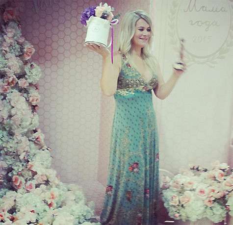 Виктория Макарская во второй раз получила звездную премию «Мама года». Фото: Instagram.com/makarskie.