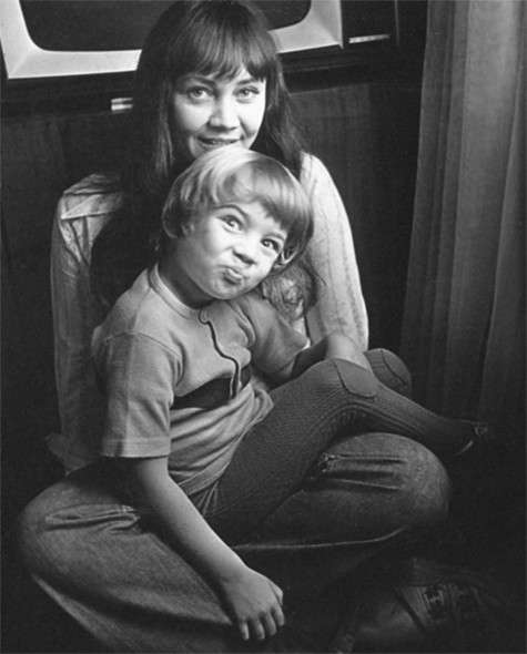 Лариса Лужина с сыном Павлом. Фото: семейный архив.