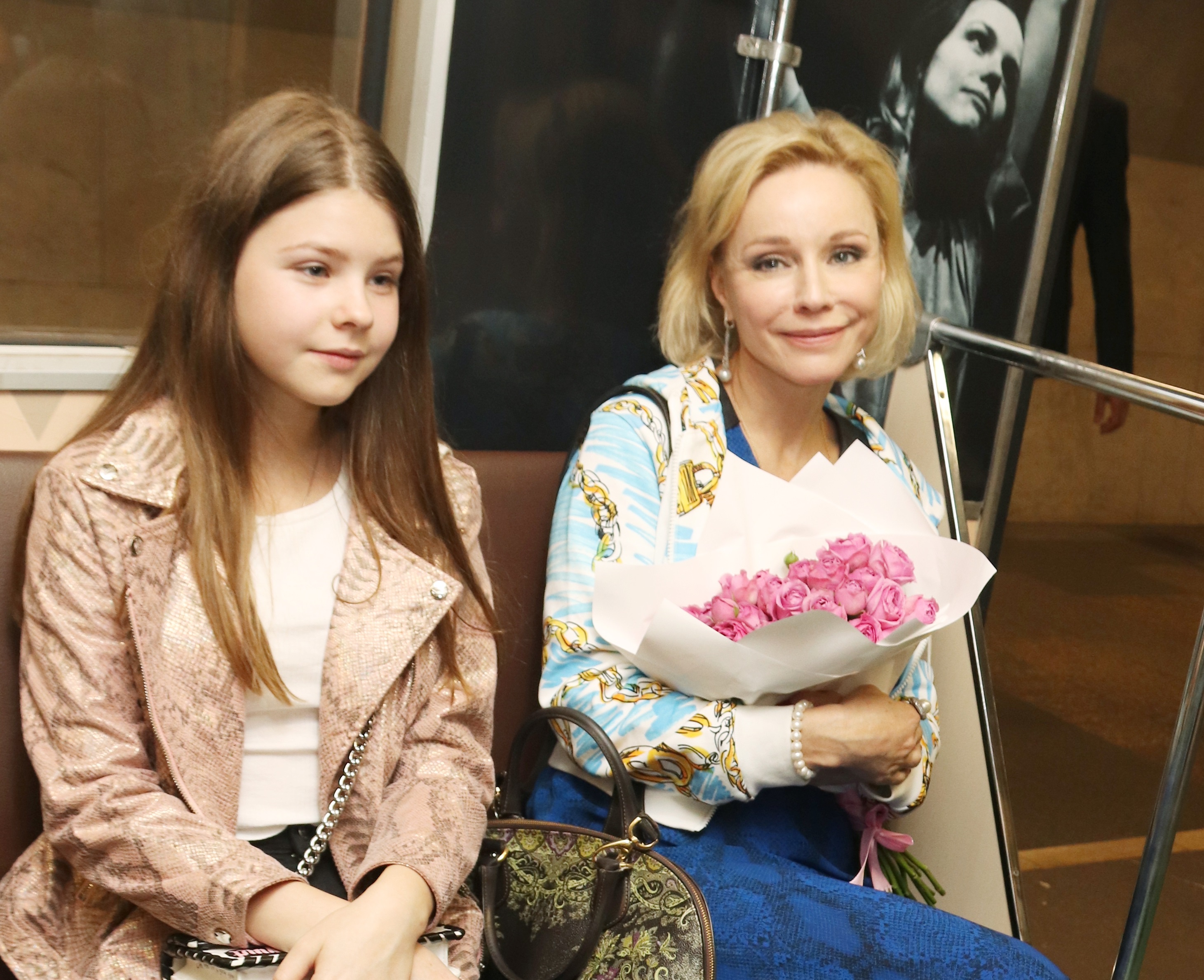 Дочь Зудиной и Табакова отметила день рождения в роскошном платье