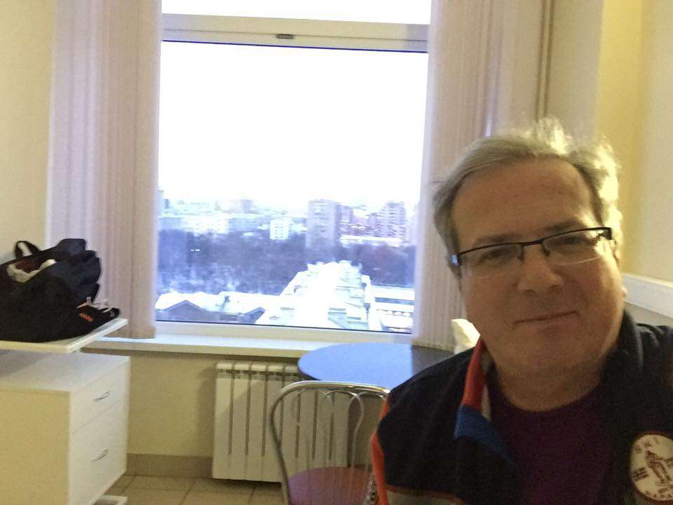 Алексей опубликовал фото из клиники