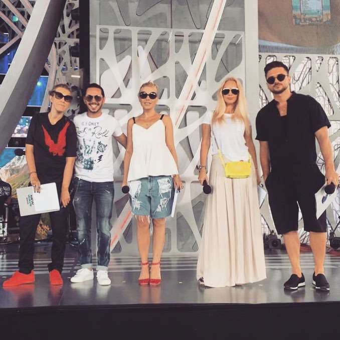 На репетиции Ксения появилась в наряде, который никак не скрывал ее интересное положение