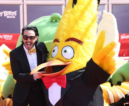 Тимур Родригез принял участие в фотоколле мультфильма «Angry Birds в кино»