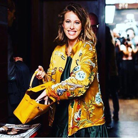 Ксению Собчак увезли в роддом