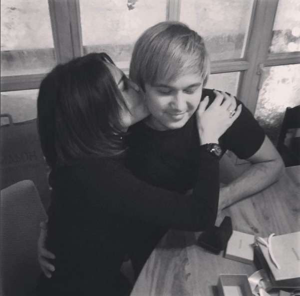 Недавно Тима Брик сделал своей девушке предложение