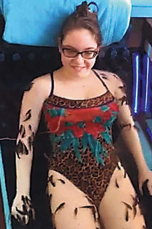 Лолита Милявская освоила экзотическую процедуру – так называемый фиш-пиллинг