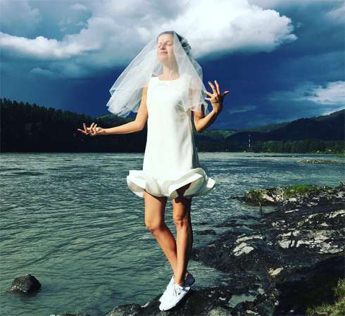 Агния Кузнецова долго выбирала платье