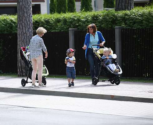 Няни с детьми Пугачевой и Галкина
