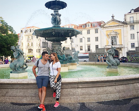 Анфиса Чехова накачала пятую точку перед днем рождения мужа