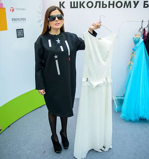 Диана Гурцкая оденет выпускницу в белое