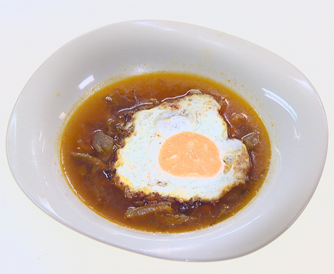 Необычный суп из грибов с нутом и изюмом