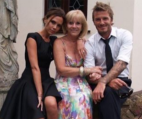 Виктория Бекхэм выложила фото в одних плавках