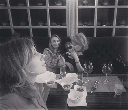 Бондарчук, Литвинова и Земфира отдохнули в ресторане