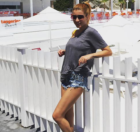 Бородина с дочерями не может улететь из революционной Турции