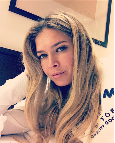 Веру Брежневу ударило током