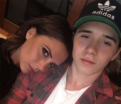 Виктория Бекхэм с сыном Бруклином