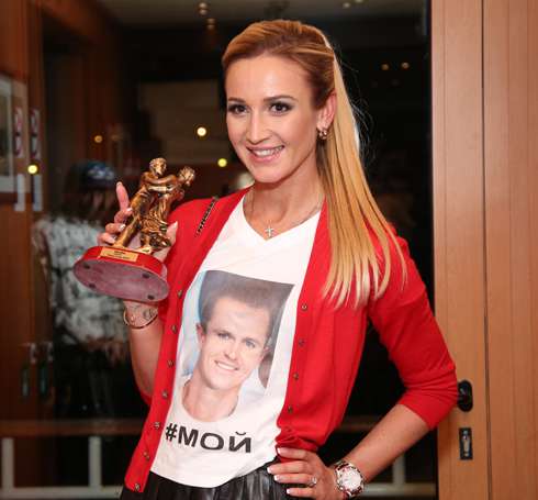 Бузова поддерживает мужа изо всех сил