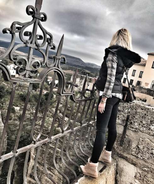 Телеведущая улетела в Испанию