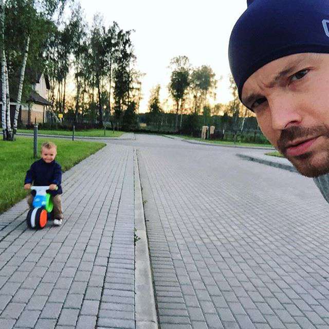 Актер балует сына лучшими игрушками