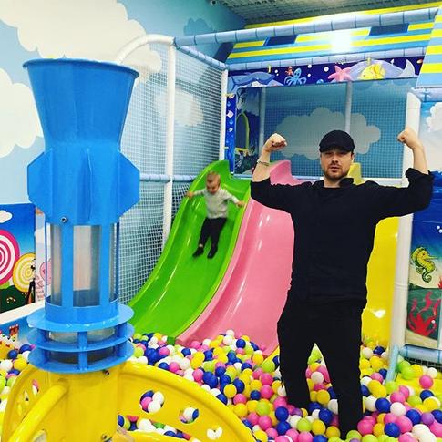 Алексей Чадов выложил снимки сына