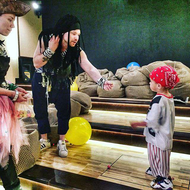 Алексей старается каждую свободную минуту проводить с сыном