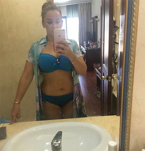 Анфиса Чехова показала свой пупок