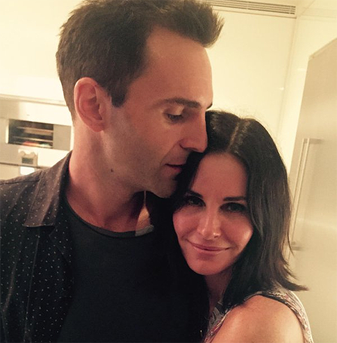 Дженнифер Энистон виновна в разрыве помолвки Кортни Кокс?