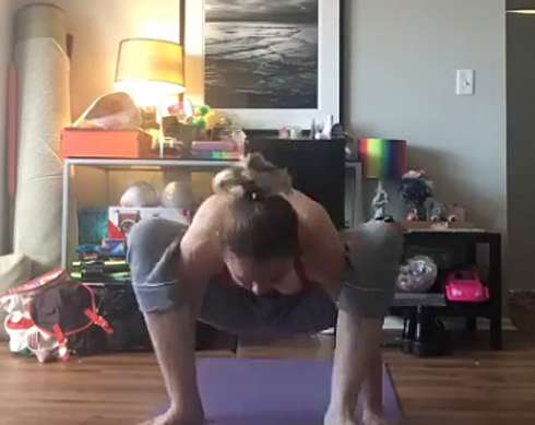 Майли Сайрус показала, с чего нужно начинать свой день