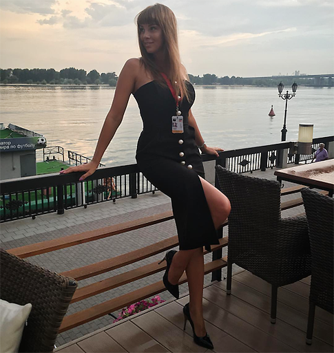 Жена Диброва решилась на эротическую фотосессию