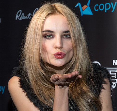 Модель Кира Дихтяр рискнула карьерой ради кино