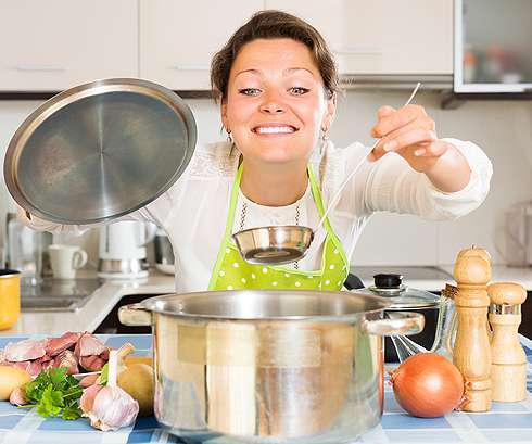 Зачем женщине уметь готовить?