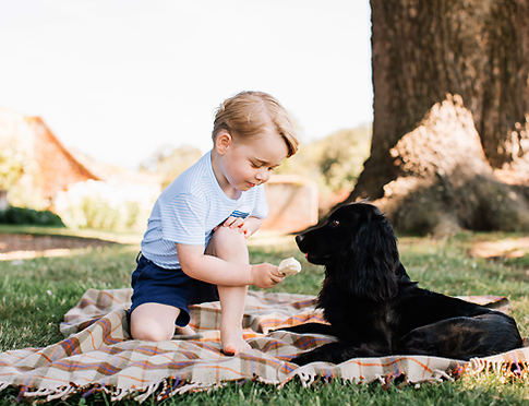 Кейт Миддлтон и принц Уильям показали новые снимки сына