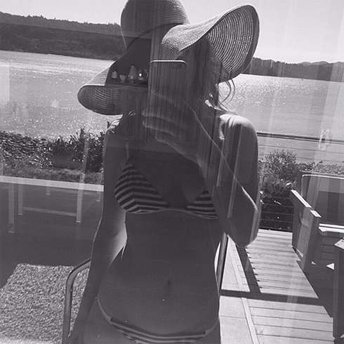 Лили Джеймс