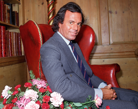 Хулио Иглесиас и его запутанные амурные связи