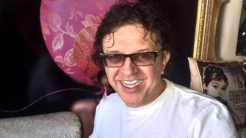 Рома Жуков вживил защитный амулет в тело