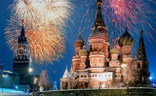 Ирина поздравила всех с Новым годом фотографией праздничной Москвы