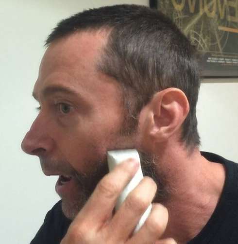 Хью Джекман сбрил свою бороду Хью Джекман сбрил свою бороду