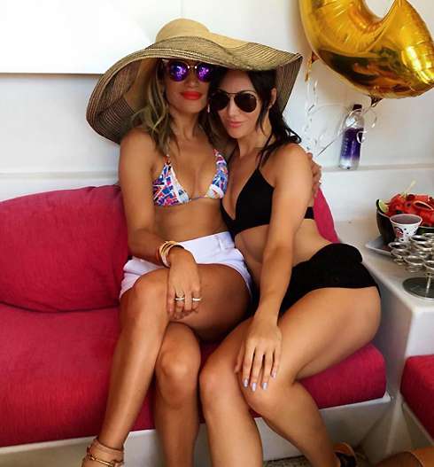 Дженнифер Лопес с подружкой Терой Перес