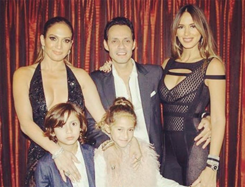 Марк Энтони вместе с бывшей женой Дженнифер Лопес, их детьми и своей нынешней женой Шэннон де Лима