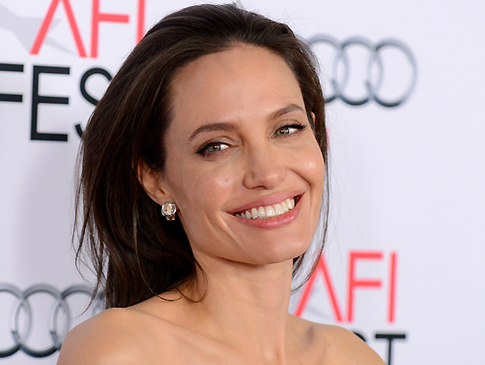 Анджелина Джоли сделала новую татуировку