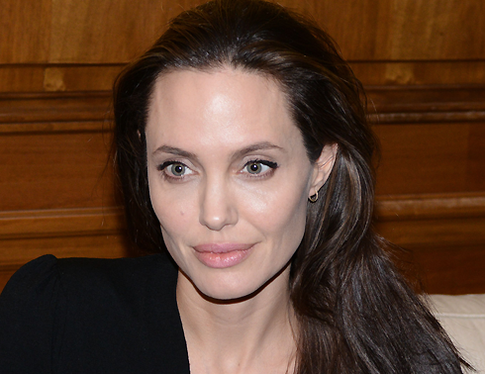 Анджелина Джоли просит не верить слухам о разводе?