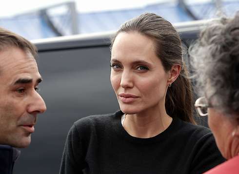 Анджелина Джоли