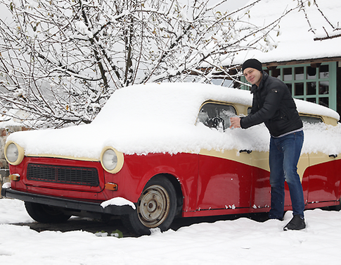 Влад Канопка улетел в Сербию в гости к Кустурице