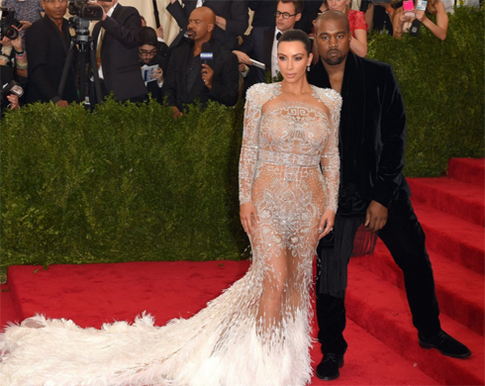 Ким Кардашьян показала свои самые сексуальные наряды