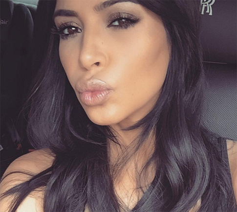 Ягодицы Ким Кардашьян попали во всеобщее пользование